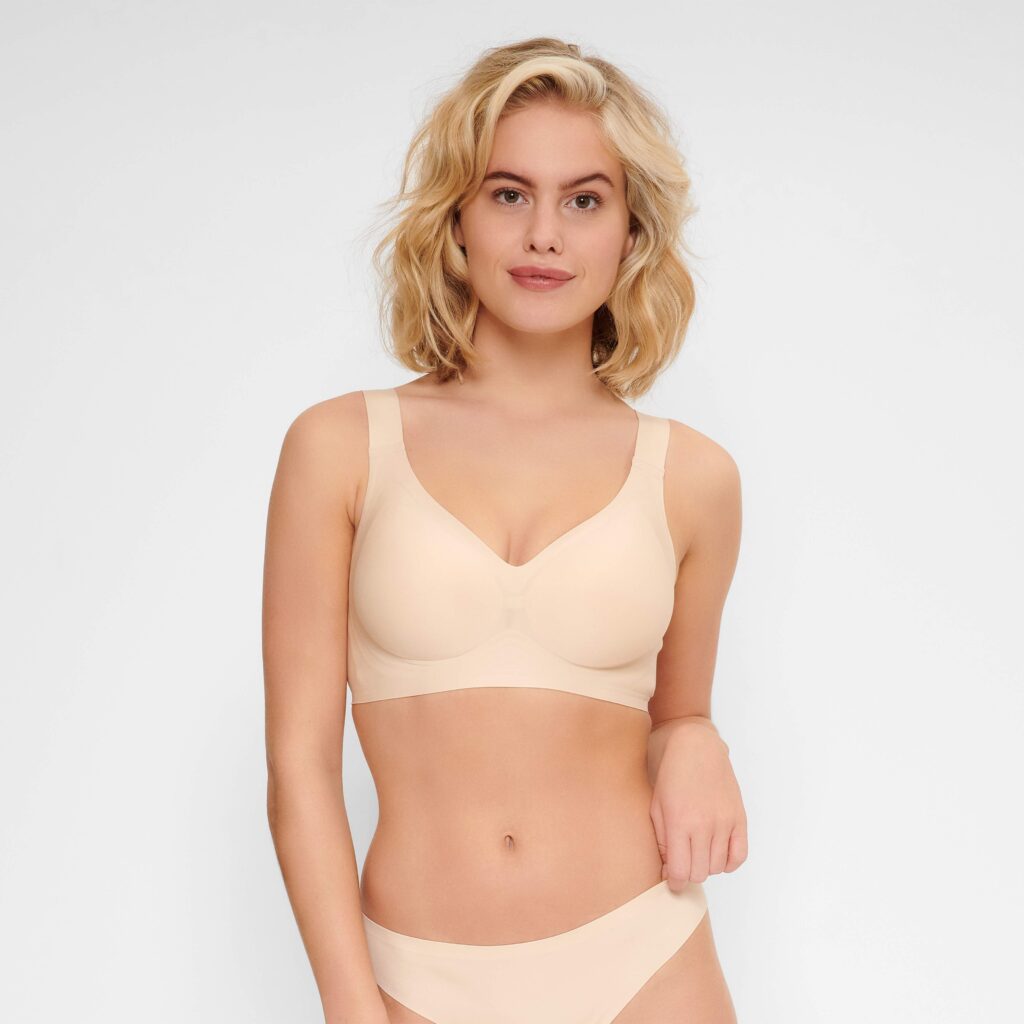 1400P-1 Unsichtbarer gepolsterter soft BH